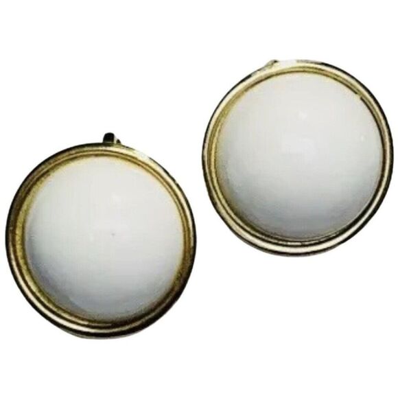 Vintage Faux White Pearl Gold Toned Stud Clip On Large Button Huggie Earrings - Picture 1 of 6